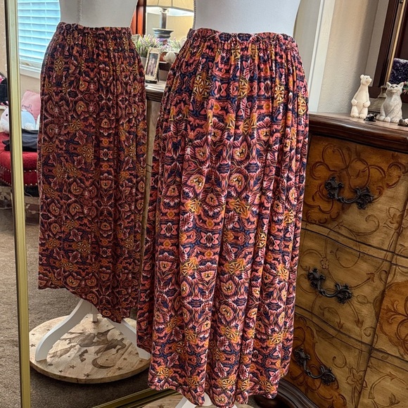 Billabong Multicolor Patterned Maxi Skirt - Picture 1 of 11